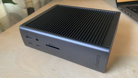 CalDigit TS5 Plus